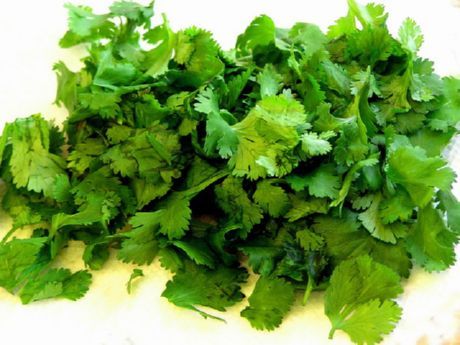 Loại rau xanh nào chứa nhiều vitamin hơn?